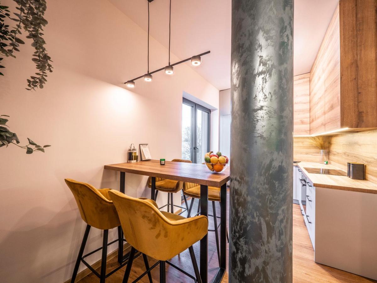 B10 Business Apartments Жилина Екстериор снимка