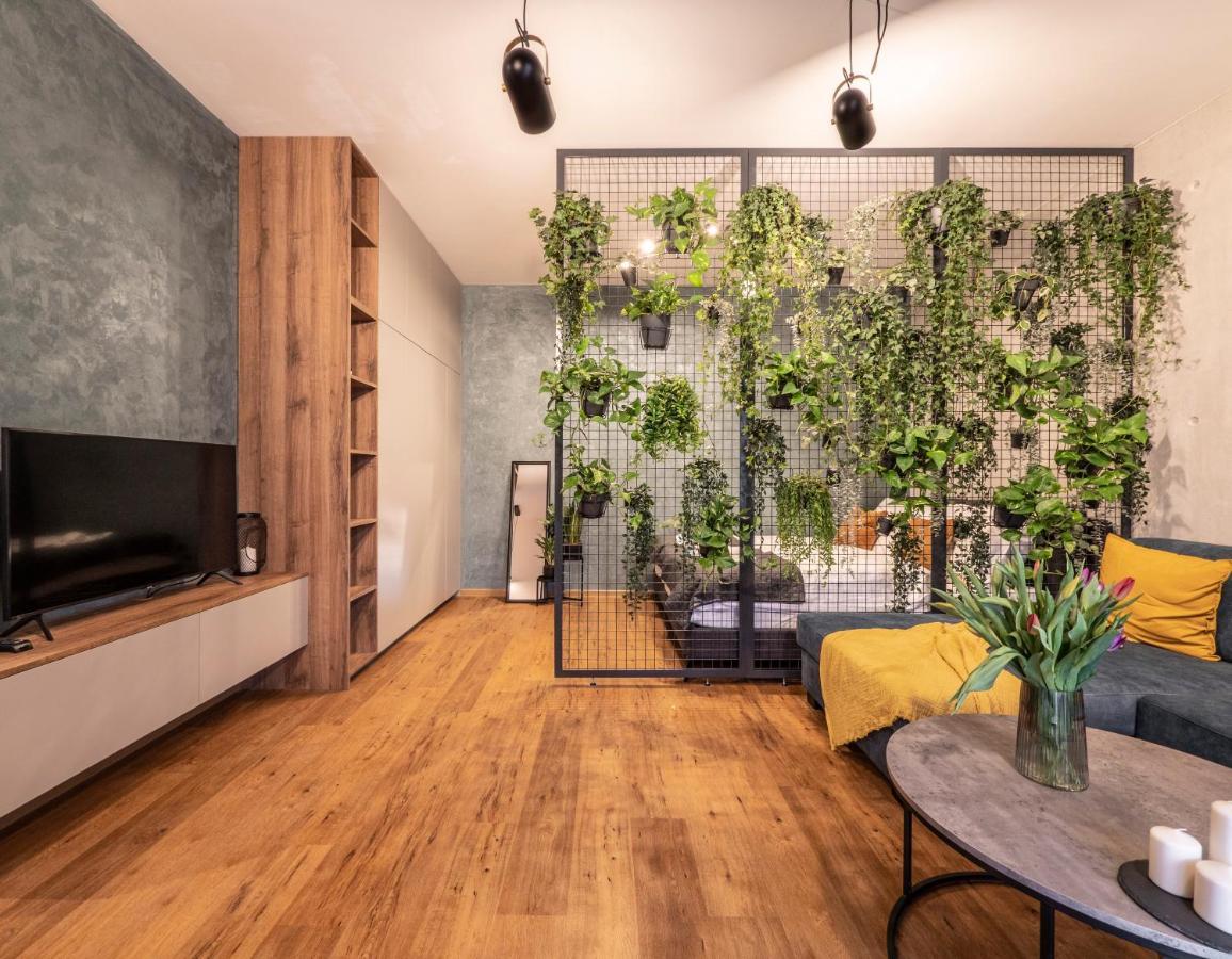 B10 Business Apartments Жилина Екстериор снимка