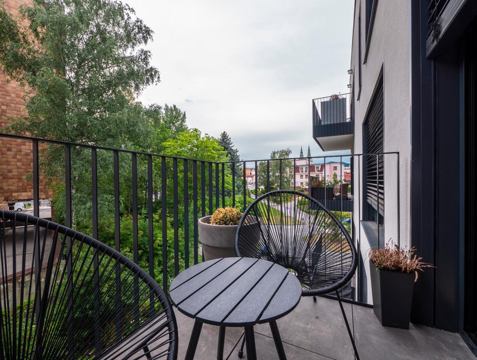 B10 Business Apartments Жилина Екстериор снимка