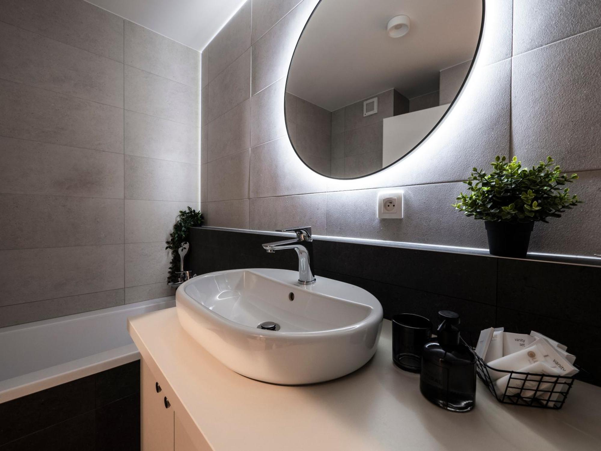 B10 Business Apartments Жилина Екстериор снимка