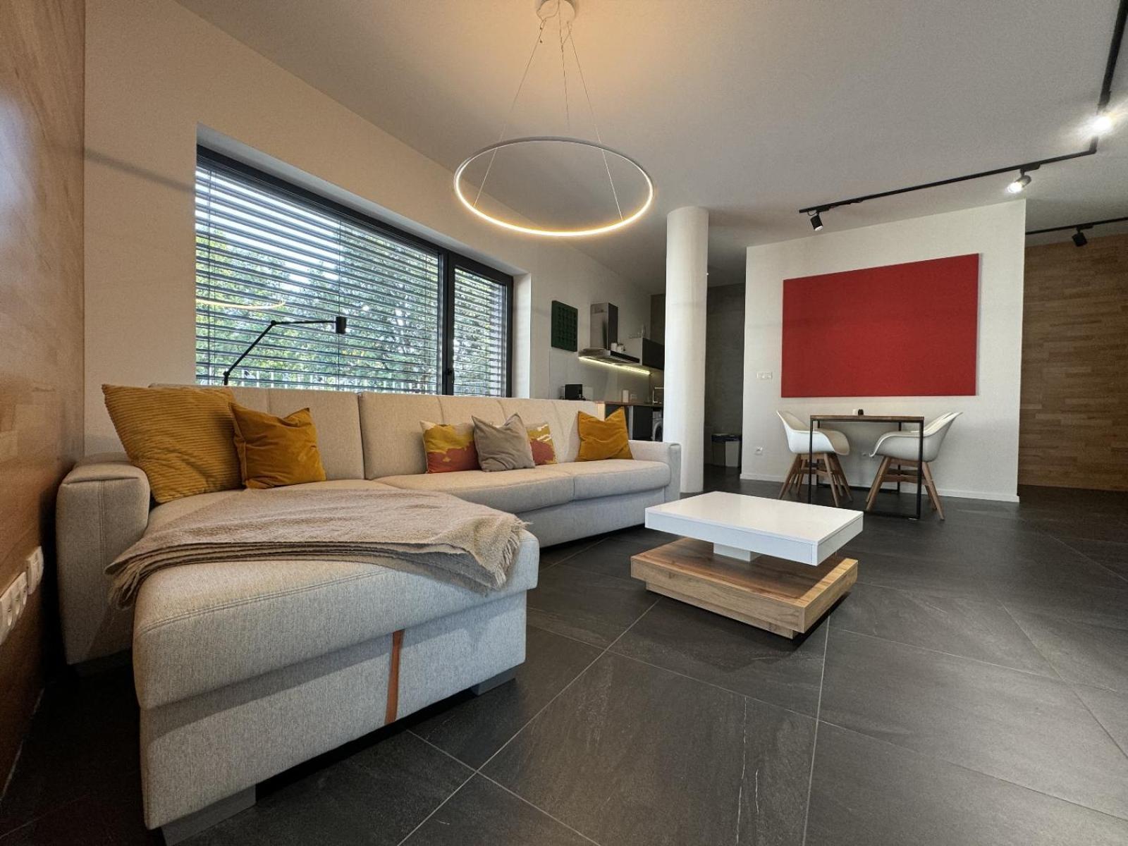 B10 Business Apartments Жилина Екстериор снимка